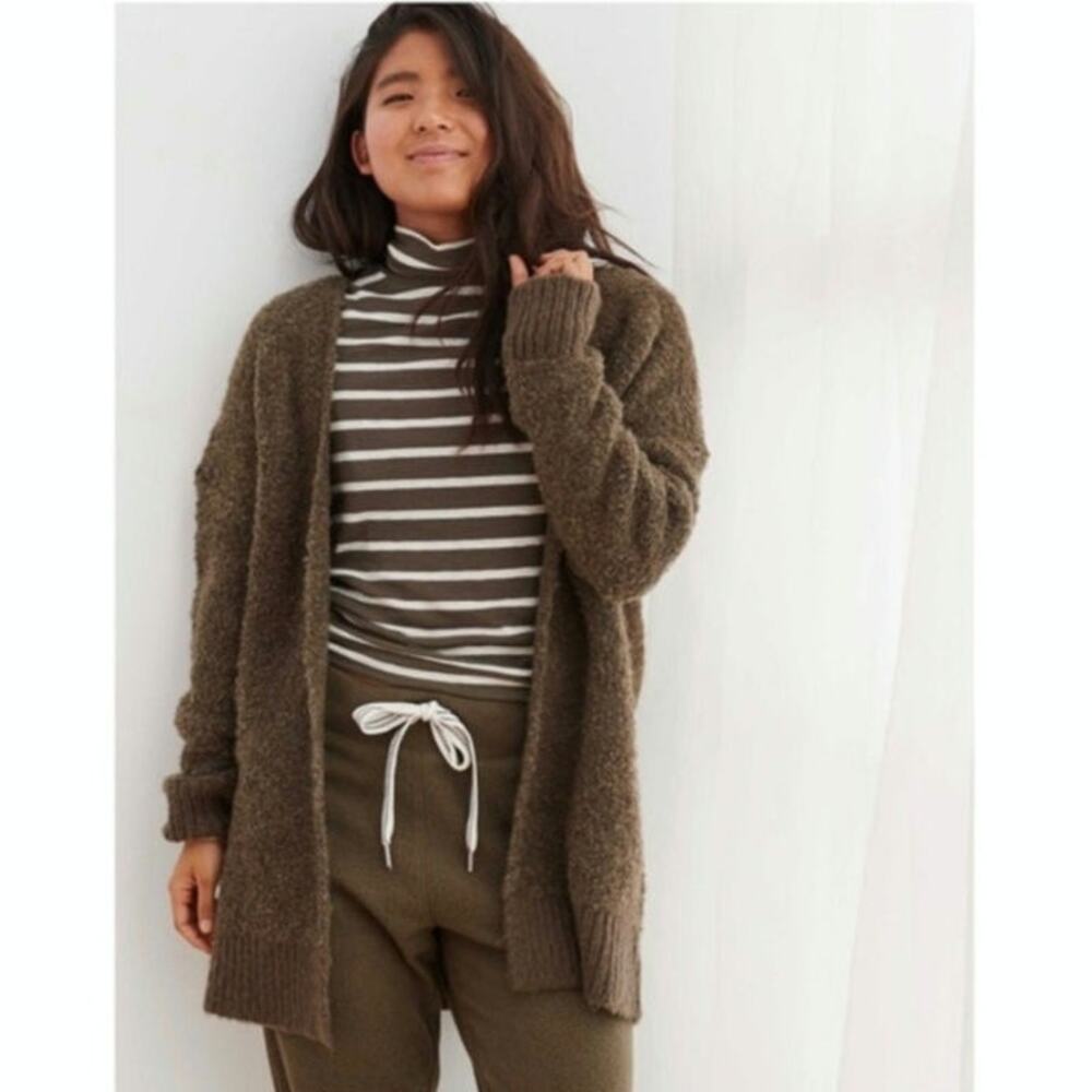 Aerie Textured Bouclé Olive Green Cardigan Sweater Size Medium